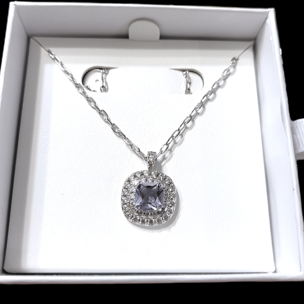 NIB Light Amethyst necklace RBP2748